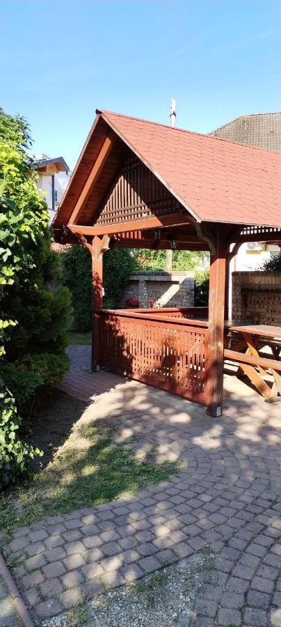 Rozsakert Apartmanhaz Hajdúszoboszló Zewnętrze zdjęcie
