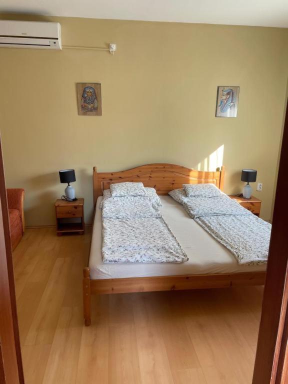 Rozsakert Apartmanhaz Hajdúszoboszló Zewnętrze zdjęcie