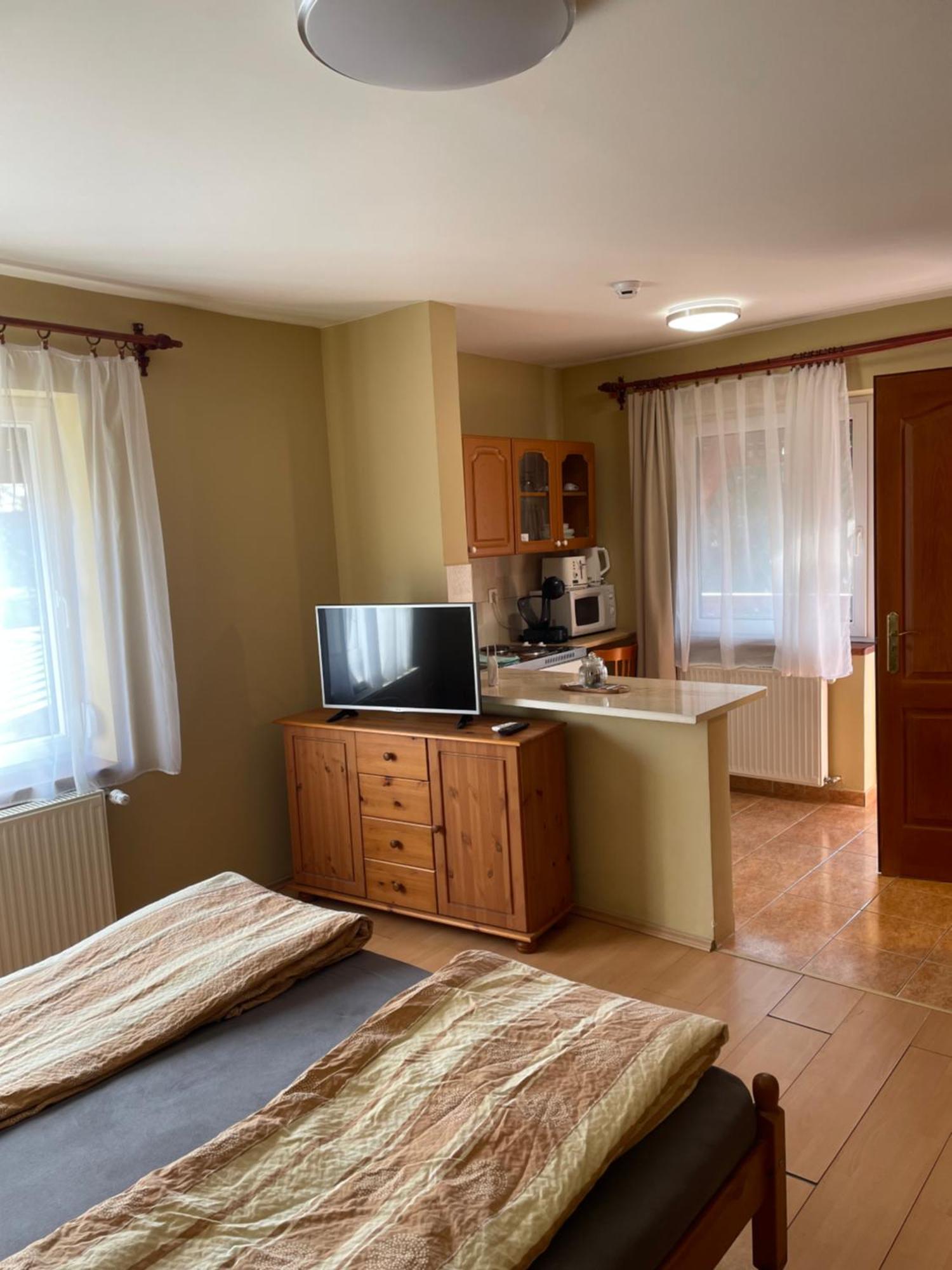 Rozsakert Apartmanhaz Hajdúszoboszló Zewnętrze zdjęcie
