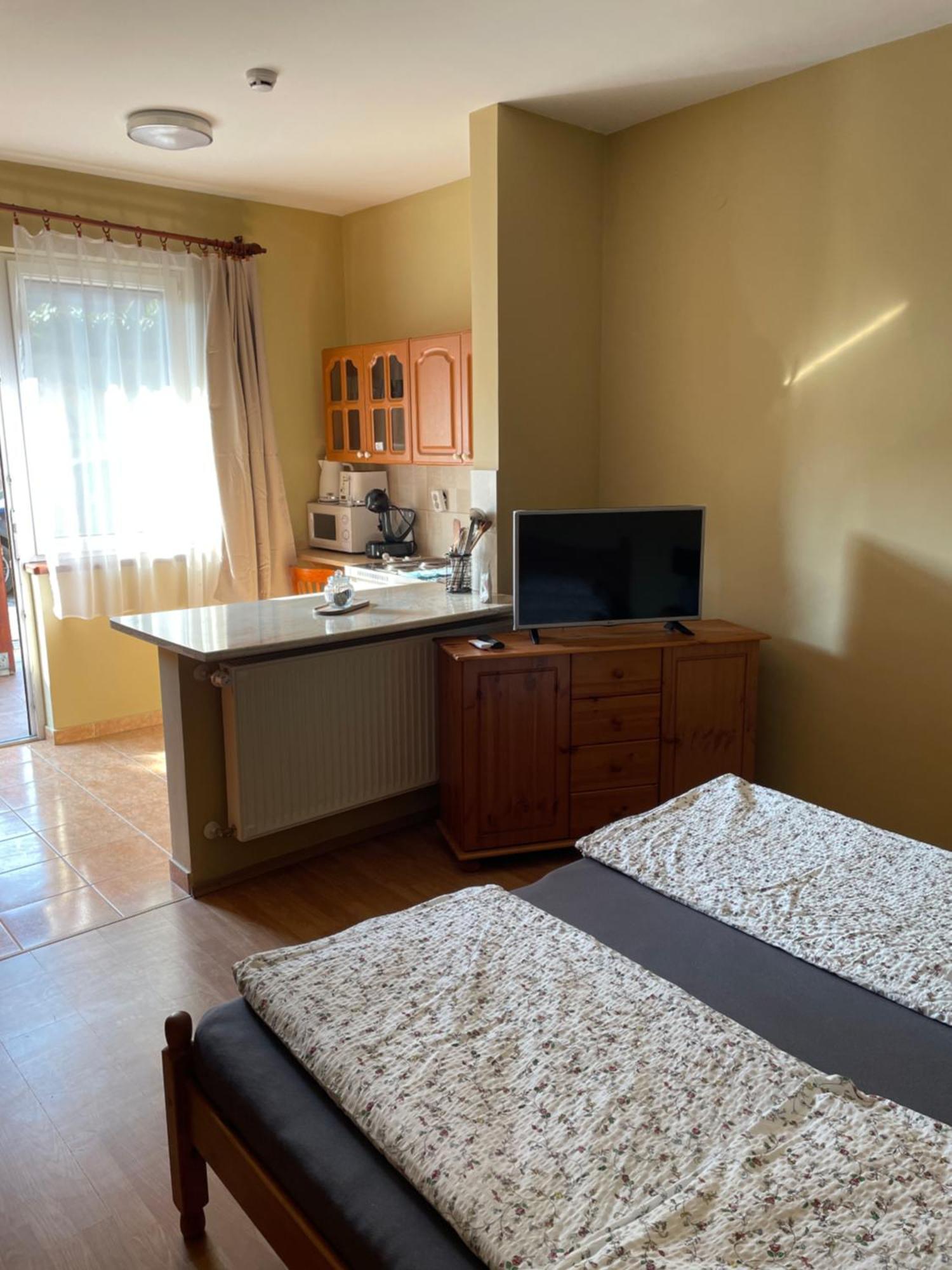 Rozsakert Apartmanhaz Hajdúszoboszló Zewnętrze zdjęcie