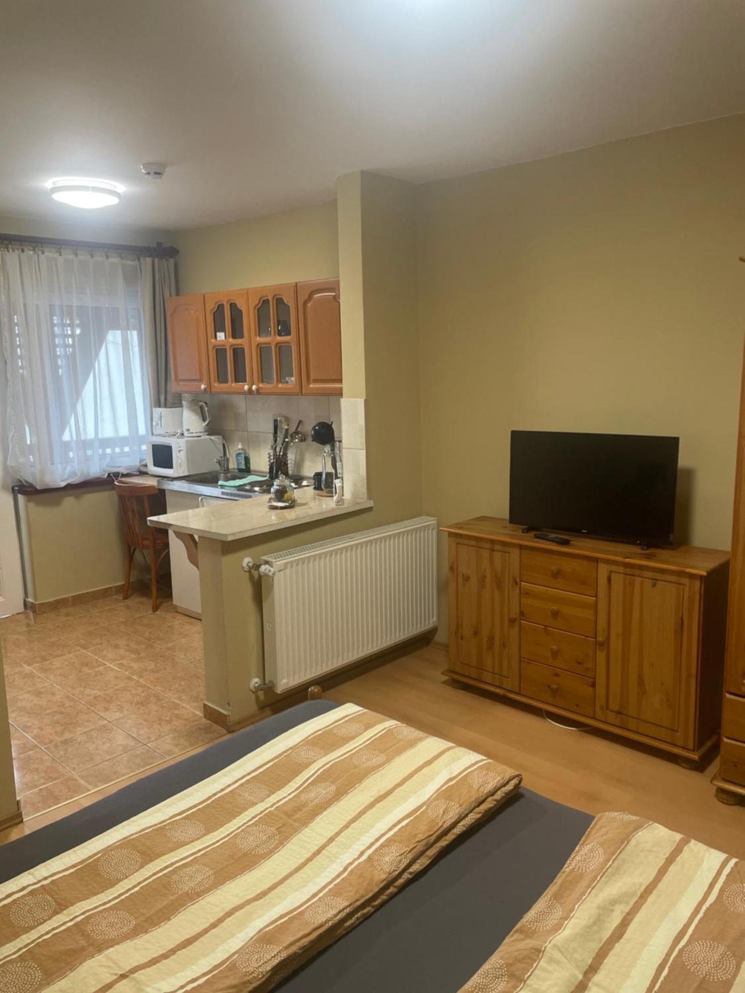 Rozsakert Apartmanhaz Hajdúszoboszló Zewnętrze zdjęcie