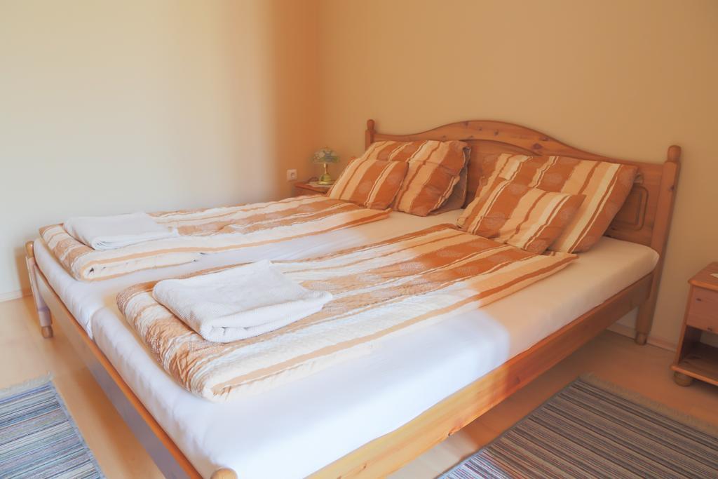 Rozsakert Apartmanhaz Hajdúszoboszló Zewnętrze zdjęcie